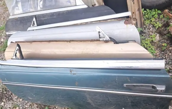 Mercedes-Benz W123 Front door trim (molding) 1236901780