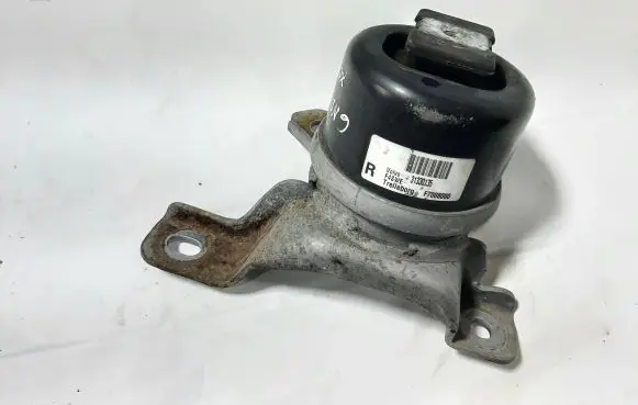 Volvo XC60 Engine mount bracket 31330135