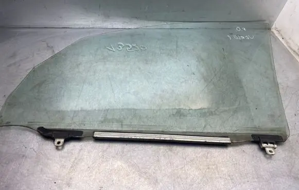 Toyota Corolla Verso E121 Front windscreen/windshield window 