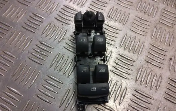 Land Rover Discovery 4 - LR4 Electric window control switch AH2214540AC