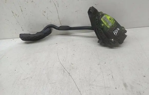 Audi A6 S6 C5 4B Accelerator throttle pedal 6PV00777033