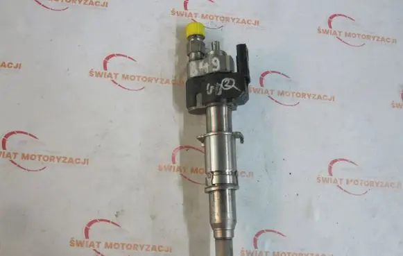 BMW 3 E92 E93 Fuel injector 7565137-03