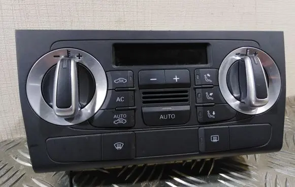 Audi A3 S3 8P Climate control unit 8P0820043BM