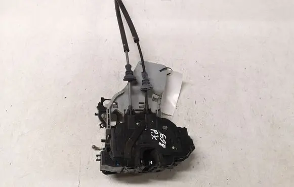 Hyundai Santa Fe Front door lock 813102B030