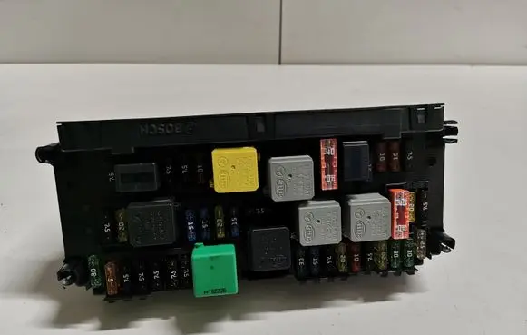 Mercedes-Benz E W212 Fuse module A2129008307