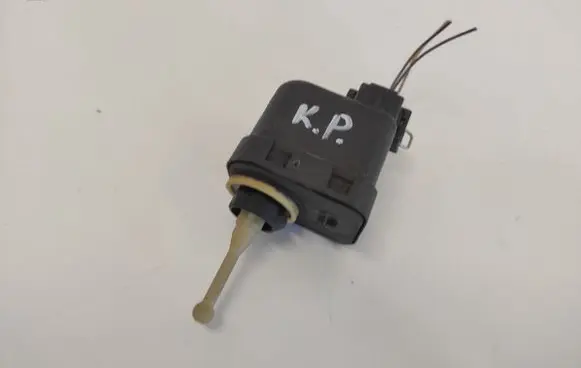 Audi A4 S4 B5 8D Headlight level adjustment motor 6K5941295