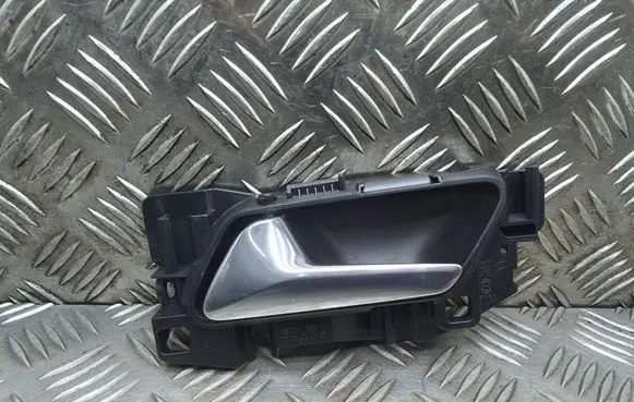 Peugeot 208 Front door interior handle 98201553