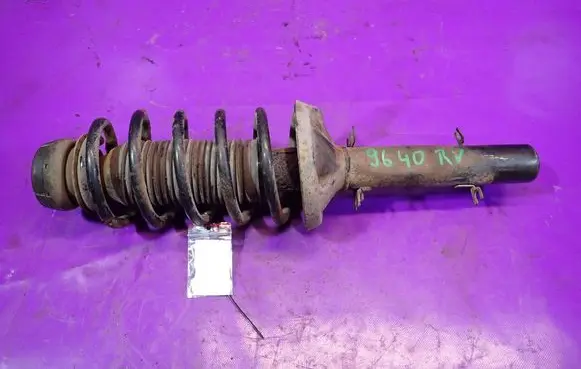 Skoda Octavia Mk1 (1U) Front shock absorber with coil spring 