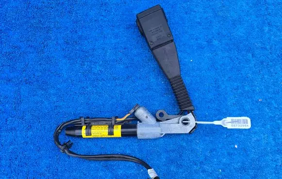 BMW X3 F25 Front seatbelt buckle 7256645