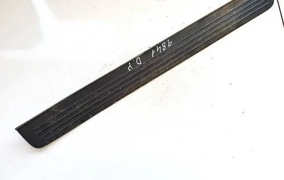 Toyota Avensis T220 Front sill trim cover 67911
