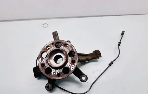 Front wheel hub