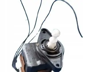 Toyota RAV 4 (XA50) Headlight level adjustment motor 007878