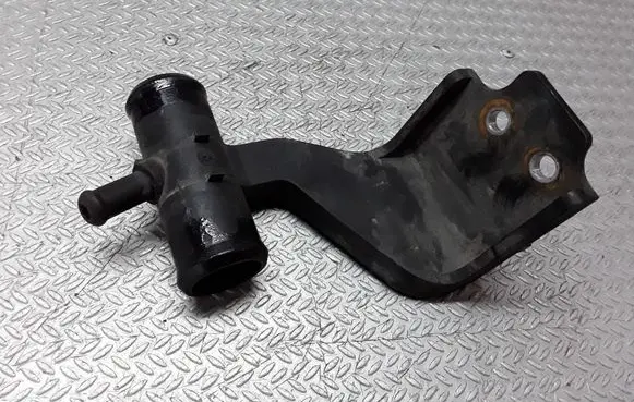 Toyota Auris 150 Engine coolant pipe/hose
