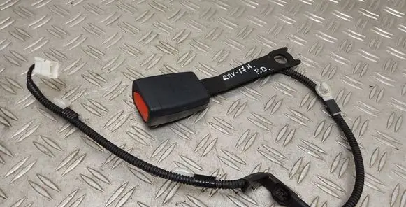 Toyota RAV 4 (XA40) Front seatbelt buckle