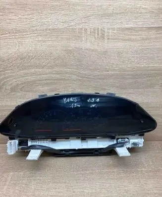 Toyota Yaris Speedometer (instrument cluster) 838000DG30 MB2574500222 MPH