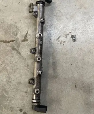 BMW 3 E90 E91 Fuel main line pipe 7787164 8E0912829C