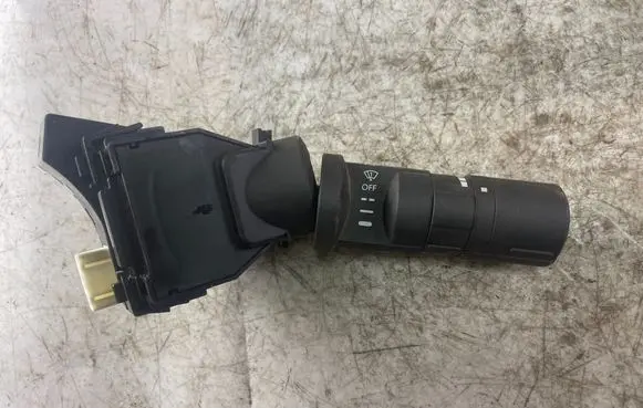 Nissan Navara D40 Wiper control stalk 25260ea001