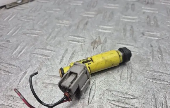 Toyota RAV 4 (XA20) Fuel injector 2325028050