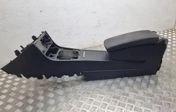Volkswagen PASSAT B6 Center console 3C0863319J 3C0864201SQ