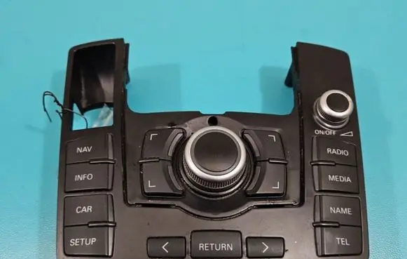 Head unit multimedia control