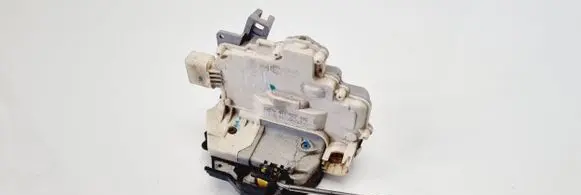 Audi A6 S6 C6 4F Front door lock 4F1837015E
