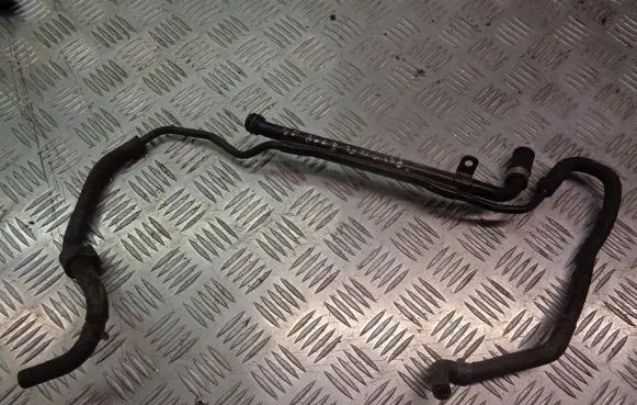 Volkswagen Polo IV 9N3 Engine coolant pipe/hose