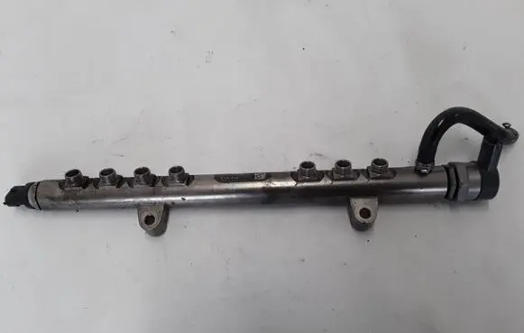 Volvo S60 Fuel main line pipe 