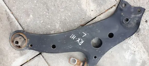 Lexus RX 450H Front lower control arm/wishbone 4806948041