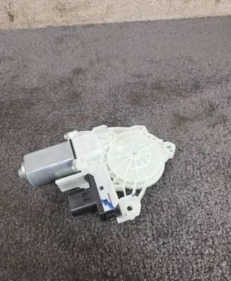Tesla Model Y Front door window regulator motor G54954100