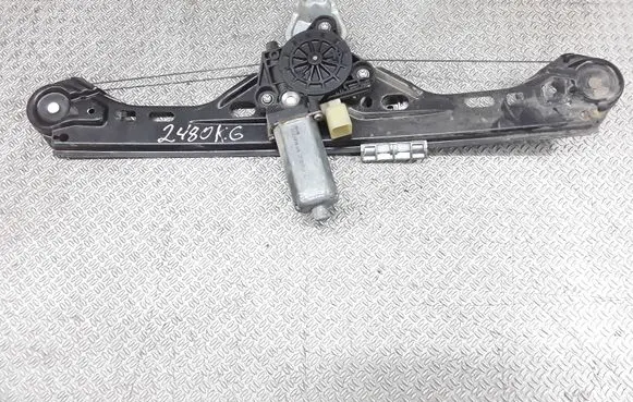 Mercedes-Benz C W203 Rear door window regulator with motor 104048XXX