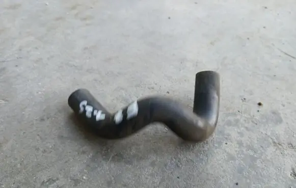 Ford Fiesta Gearbox oil cooler pipe/hose AE8G-6N664-BA