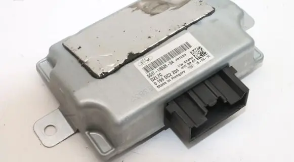 Ford Mondeo MK IV Voltage converter/converter module DG9T14B526DA