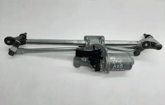 BMW X1 E84 Front wiper linkage and motor 2992465
