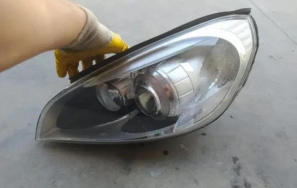 Volvo S60 Headlight/headlamp 31299990