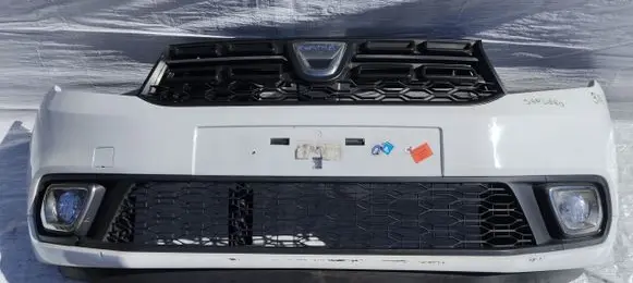 Dacia Sandero Front bumper upper radiator grill