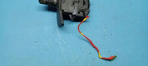 Renault Kangoo II Indicator stalk 8201590638C