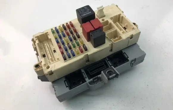 Fiat Punto (188) Fuse box set