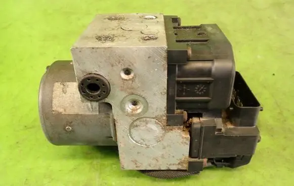 Subaru Impreza II ABS Pump 27531FC010 11000040690