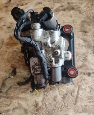 BMW 5 GT F07 Air suspension compressor 6775258