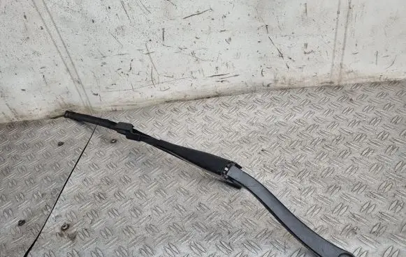 Mercedes-Benz CLS C218 X218 Front wiper blade arm A2188200744 3392125718 79536