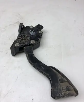 Toyota Prius (XW30) Accelerator throttle pedal 7811012050