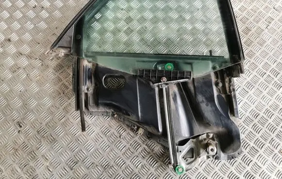 Audi 80 90 B3 Rear door window/glass frame 