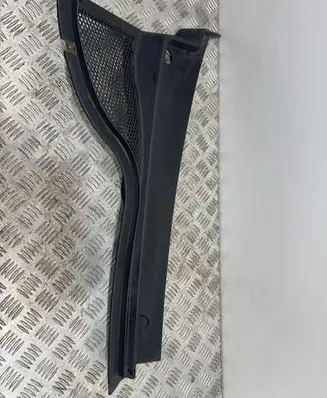 Volkswagen Tiguan Wiper trim 5N1819404
