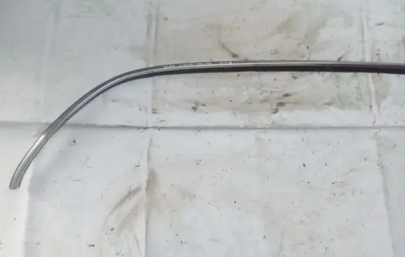 Suzuki Baleno EG Front door glass trim molding 