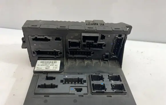 Mercedes-Benz E W211 Comfort/convenience module 2115457101