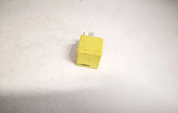 Opel Signum Other relay 90226846 v23134-j52-x369