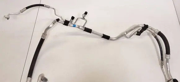 KIA Sportage Air conditioning (A/C) expansion valve 97775-F1280
