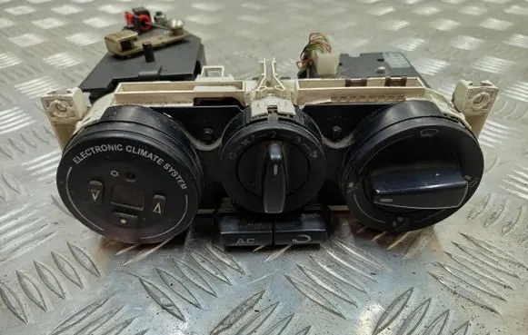 Volkswagen Golf IV Climate control unit 1j0819045