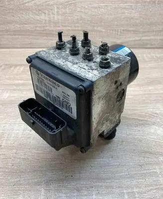 Volkswagen PASSAT B6 ABS Pump 3C0614095Q 16027202