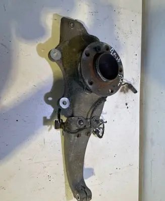 BMW 5 F10 F11 Front wheel hub 